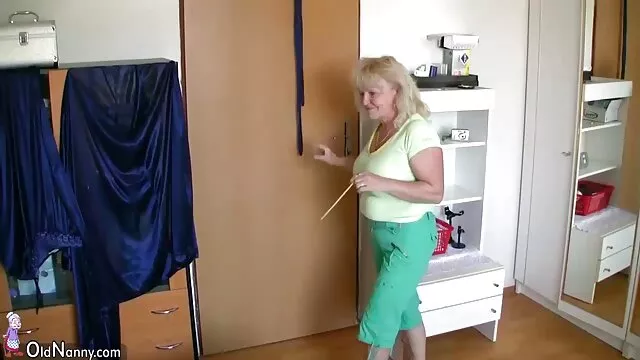 MILF amateur jugando peliculas porno hispanas con polla