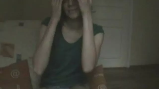 Increíble rubia juega con consolador y amateur latino videos polla